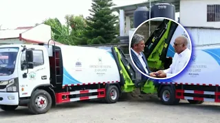 Gobierno entrega dos camiones compactadores a Junta Distrital de Juan López