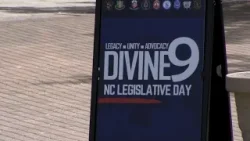 Джесси Джексон-младший привлек внимание всей страны к предвыборной гонке в Сенат Северной Каролин... Джесси Джексон-младший привлек внимание всей страны к предвыборной гонке в Сенат Северной Каролин...