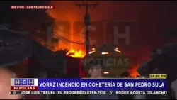 ¡Pérdidas millonarias! Mercado sampedrano Medina arde en llamas tras pavoroso incendio en coheterías