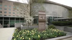 US suspending immigrant visa processing from 75 countries over public assistance