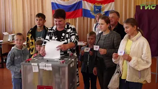 Large Shkatov family casts their votes in Samara election