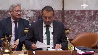 Klan News - Ndalimi i rrjeteve sociale nën 15 vjeç, pezullohet ligji në Francë