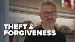 Мать помирилась после того, как ее ребенок украл чаевые у продавца хот-догов. Мать помирилась после того, как ее ребенок украл чаевые у продавца хот-догов.