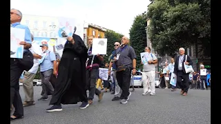 Priests take to the streets against the genocide in Palestine: "Disarm Israel, end the complicity"
