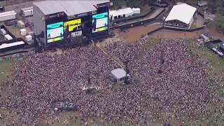 Fans at Lollapalooza make the most of the festival's fourth and final day