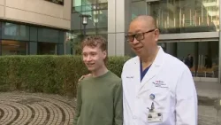 Подросток воссоединился с хирургом из Калифорнийского университета в Сан-Франциско, который спас ... Подросток воссоединился с хирургом из Калифорнийского университета в Сан-Франциско, который спас ...