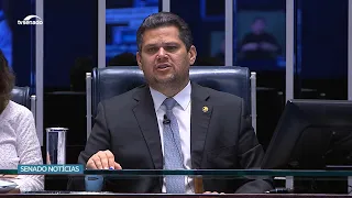 Alcolumbre celebrates Ibama license for wells off the coast of Amapá