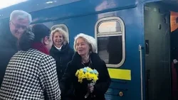 AB Komisyonu Başkanı von der Leyen Kiev'de: Rusya savaşının 4. yılı