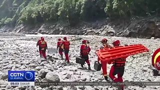 First professional rescue teams reach Gyirong border crossing