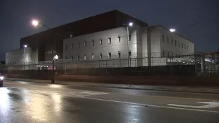 Cook County Jail inmate starts fire, 10 correctional officers treated for smoke inhalation: sheriff