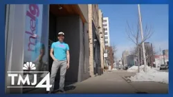 Впервые он посетил ЛГБТ-центр в Милуоки еще подростком. Теперь он возглавляет его возрождение в р... Впервые он посетил ЛГБТ-центр в Милуоки еще подростком. Теперь он возглавляет его возрождение в р...