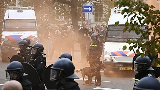 Полиция столкнулась с ультраправыми на антимигрантском митинге в Гааге