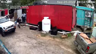 Food truck workers in Florida flee from officers during ICE raid