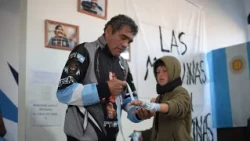The day Ezequiel cooked an asado for "Locomotora" Castro during his visit to Tandil