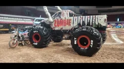 В эти выходные в Resch Center снова состоится грандиозное шоу Monster Jam.