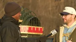 День открытия сезона; болельщики готовятся к матчу «Милуоки Брюэрс» против «Чикаго Уайт Сокс».