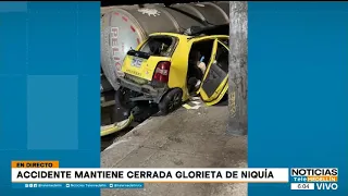 Severe accident between a semi-truck and a taxi causes total closure of the Niquía roundabout
