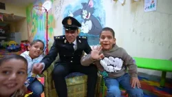 الداخلية تنظم زيارات للمستشفيات ودور رعاية الأيتام والمسنين وتوزيع المساعدات عليهم بمناسبة رمضان