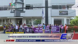 Feministas exigen fin a la impunidad en feminicidios ante fiscalía en La Ceiba