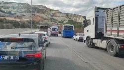 FERMUAR SİSTEMİYLE AMBULANSA YOL VERDİLER