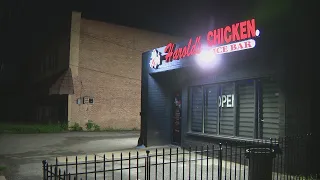 Gunman killed, mayor injured in shooting at Harold's Chicken in south suburban Robbins, village spok