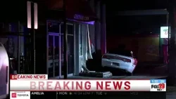 Car crashes into Quatman Cafe in downtown Mason