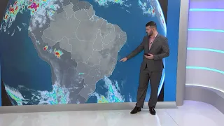 Extreme weather variations mark the continent's regions