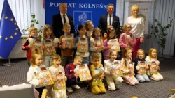 Starosta i Wicestarosta czytali sześciolatkom w Kolnie