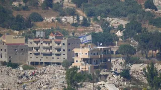 Israel attacks southern Lebanon three days after the announcement of a framework peace agreement