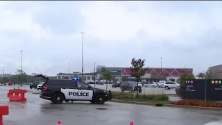 Oakbrook Center shooting leaves man dead, woman wounded, police say