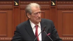 "Territorialja", Berisha-socialistëve: Po dhunoni gjuhën shqipe në formën më të lartë të korruptimit