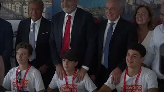 Bari, il porto è pronto per la festa di Fratelli d’Italia con Meloni: “Saremo nei libri di storia”