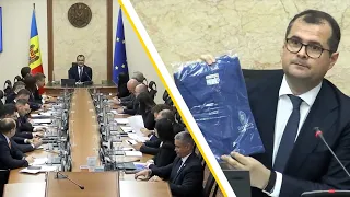 ȘEDINȚA GUVERNULUI A ÎNCEPUT CU O LECȚIE DE ECONOMIE