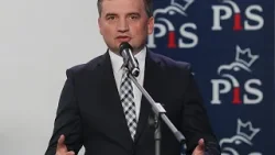 Власти Венгрии подтвердили, что предоставили убежище польским политикам