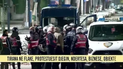 Studenti shoqërohet nga disa efektivë, i riu dhunohet dhe goditet gjatë futjes në fugonin e policisë