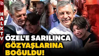 AĞLAYARAK ÖZGÜR ÖZEL'İN BOYNUNA ATLADI! O gencin isteği yürekleri dağladı! Duygulanmamak elde değil!