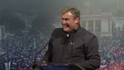 Miskolcon folytatódott Kapitány István országjárása