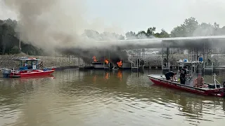 2 boats destroyed in fire at Woodland Marina