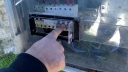 Висока сметка за ток в необитаема къща