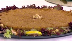 كبة اليقطين وسلطة العدس والسبانخ