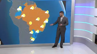 Storms cause damage and cold front keeps regions on alert for more rain