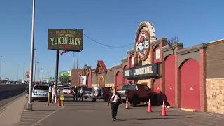 Garth Brooks plays secret show at Grizzly Rose after late summer heat sickens some fans