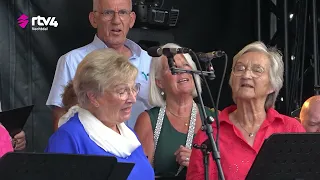 Zang en polonaise tijdens korendag