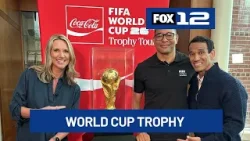 Трофей чемпионата мира по футболу FIFA посетил телеканал FOX 12 в Орегоне.