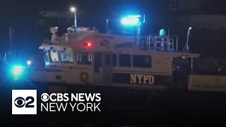 2 dead, 12 hurt after boat capsizes near Liberty Island