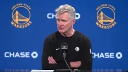 Керр и Подземски обсуждают, что "Уорриорз" наконец-то восстановили здоровье своих игроков.