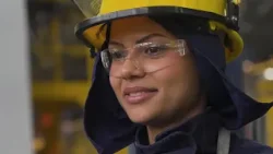 ¿Cómo abrise paso en una industria de hombres?, así lo hizo Sara Betancur | Inversas | Teleantioquia