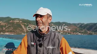 "Peshkimi nuk të bën të pasur, të jep vetëm bukën e tavolinës" - peshkatari i Pogradecit tregon...
