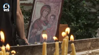 Православните верници денеска го празнуваат Успението на Пресвета Богородица