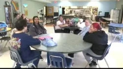 Программа наставничества «Still We Rise» вдохновляет молодых девушек.